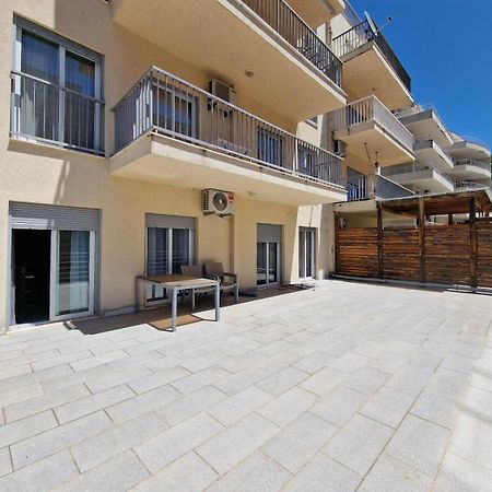 Ata Apartmani. Petrovac ภายนอก รูปภาพ