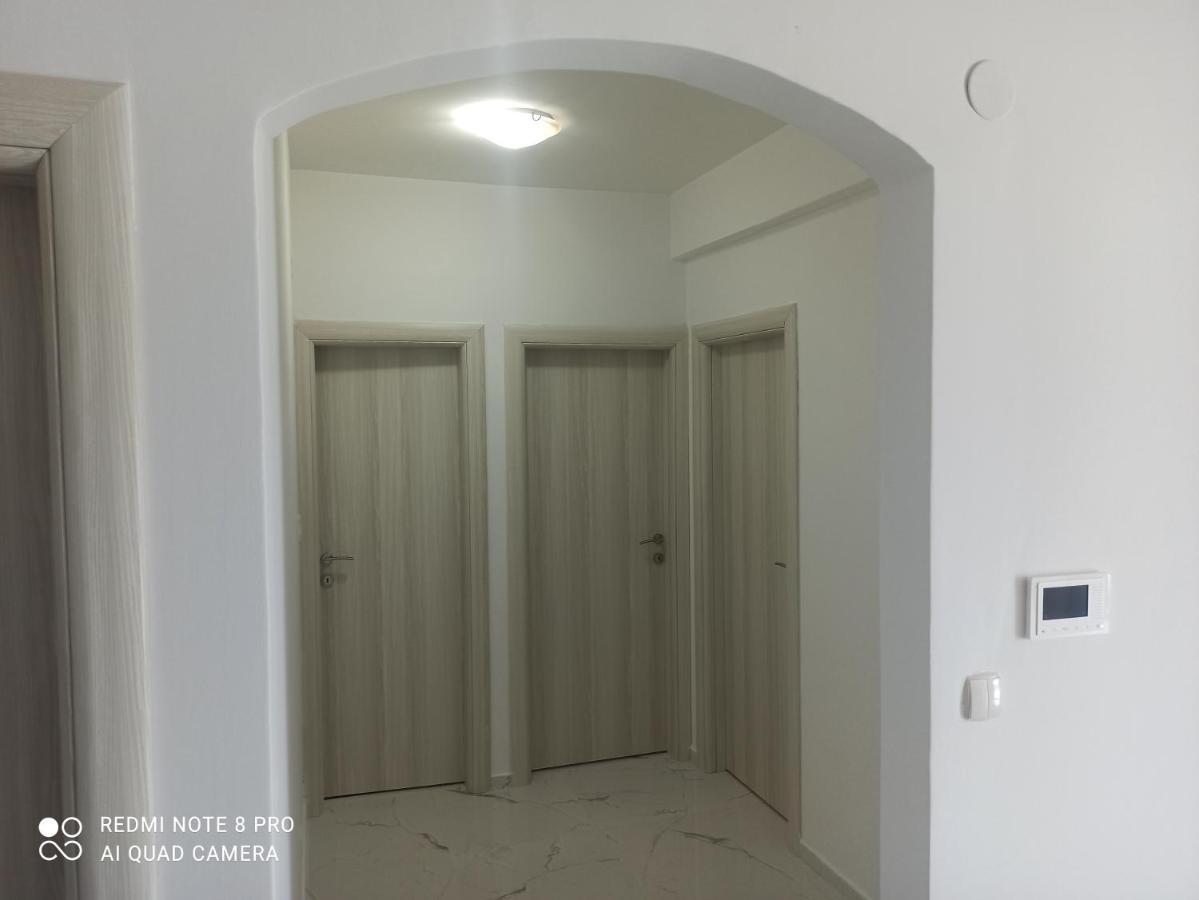Ata Apartmani. Petrovac ภายนอก รูปภาพ